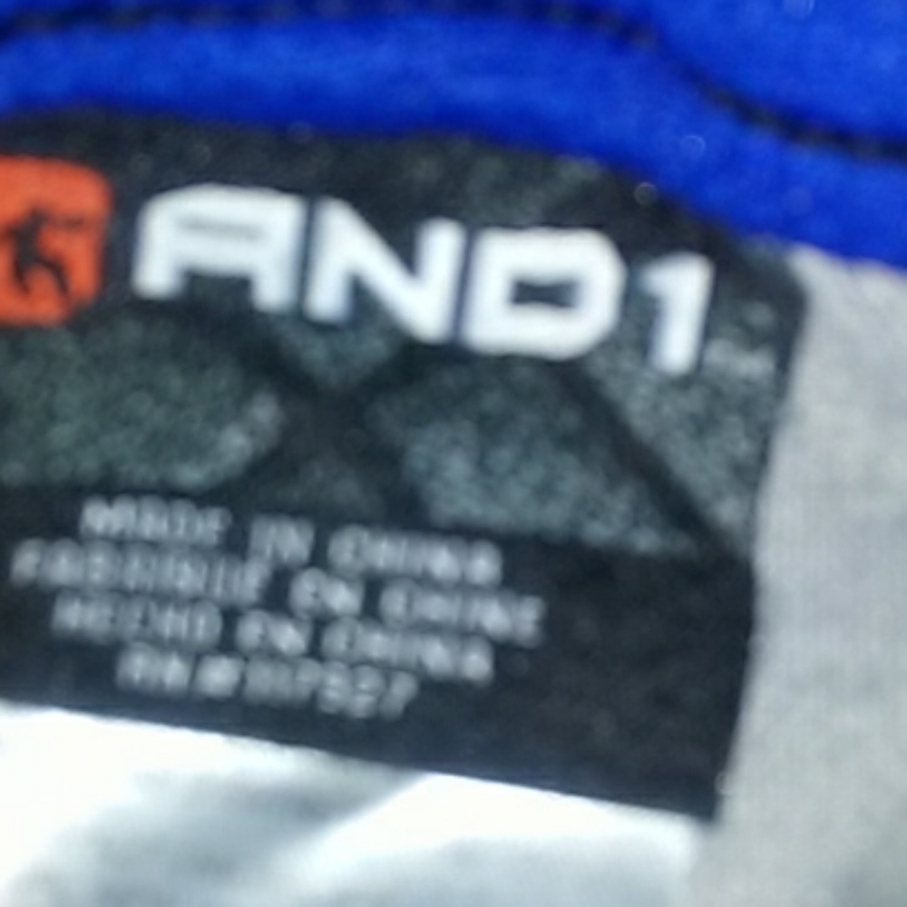 Shorts - Picture 2 of 3